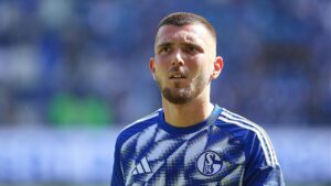 2. Bundesliga: Schalke gewinnt Topspiel – Arminia zerlegt KSC