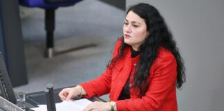 Kaddor fordert Dobrindt zu Syrien-Reise auf