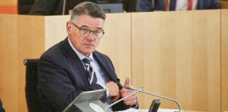 Rhein fordert Distanzierung von Gewalt in Gießen