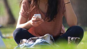 Betrügerisches App-Netzwerk bringt Geschädigte um Millionen