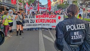 Chef von Verteidigungsausschuss rechnet mit baldiger Wehrpflicht