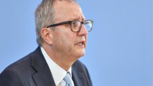 Voßkuhle warnt vor Gefährdung der Demokratie in Deutschland