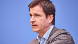 Kommunen unterstützen CDU-Vorstoß zu automatischen Genehmigungen Kommunen unterstützen CDU-Vorstoß zu automatischen Genehmigungen