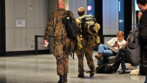 Bundesregierung widerspricht Eindruck überhasteter Grönland-Abreise Bundesregierung widerspricht Eindruck überhasteter Grönland-Abreise