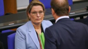 Justizministerin rechnet nicht mit Palantir-Einsatz auf Bundesebene Justizministerin rechnet nicht mit Palantir-Einsatz auf Bundesebene