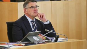 Rhein fordert nationalen Kraftakt für Erhalt des Sozialstaats