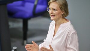 Brantner fordert mehr Druck auf iranisches Regime Brantner fordert mehr Druck auf iranisches Regime