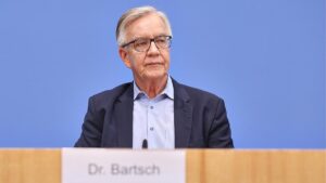 Bartsch: Großteil des SED-Vermögens wurde treuhänderisch verwaltet Bartsch: Großteil des SED-Vermögens wurde treuhänderisch verwaltet