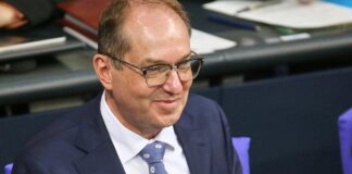 Dobrindt: Viele Hinweise zu Anschlag auf Berlins Stromnetz erhalten