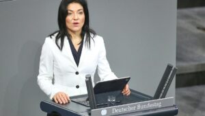 Reiche klagt erneut über geringe Arbeitsstunden in Deutschland