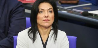 Wirtschaftsministerin will vorgezogene Steuerreformen