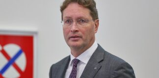 Mercedes-Chef Källenius fürchtet politischen Rechtsruck
