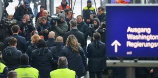 Polizei hielt Verdächtigen bereits vor tödlicher Zugattacke fest