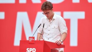 Juso-Chef hält Social-Media-Verbot für nicht durchsetzbar Juso-Chef hält Social-Media-Verbot für nicht durchsetzbar