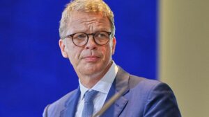 Deutsche-Bank-Chef sieht Handlungsbedarf bei Lebensarbeitszeit